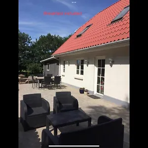 Billund - Assengaard Bed and breakfast Give
